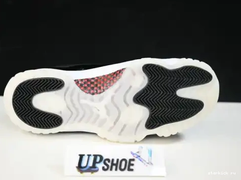 001 AV2187-001 AIR BLACK-WHITE LOW RETRO JORDAN 11 AV2187 0627